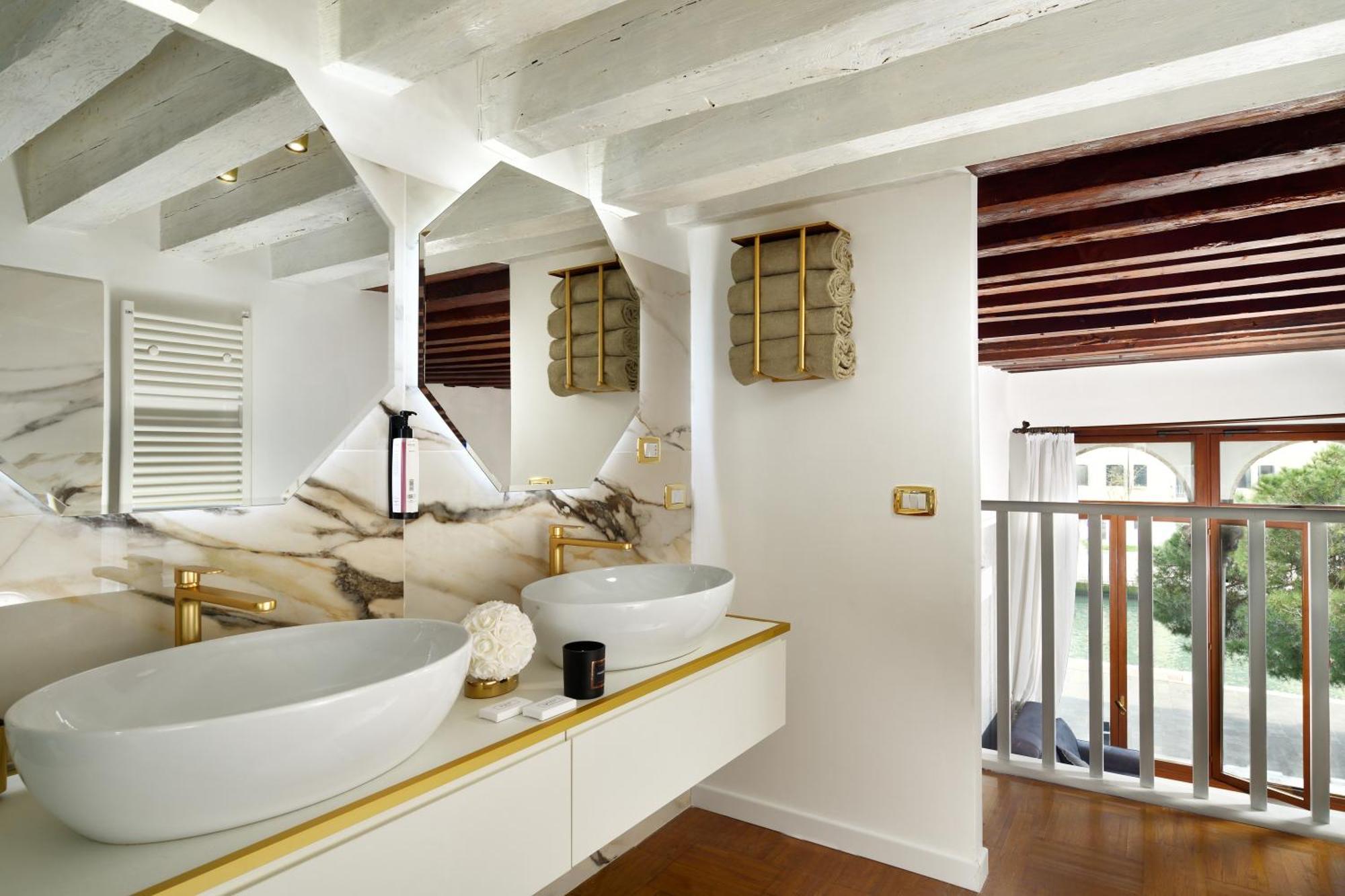 Swan Dolcevita Prestige Stay - Canal View & Exclusive Experience Veneza Exterior foto